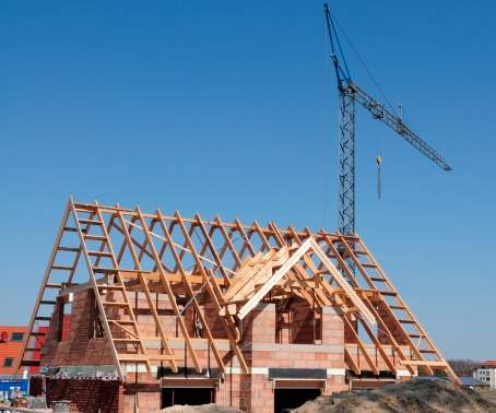 Pfettendach Dachstuhl im Bau